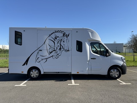 Camion pour chevaux Théault